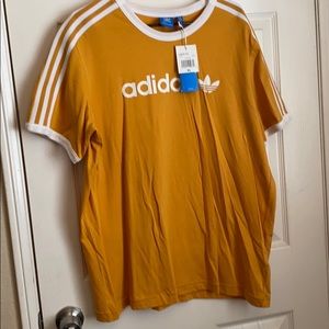 Men’s yellow adidas tee size XL NWT